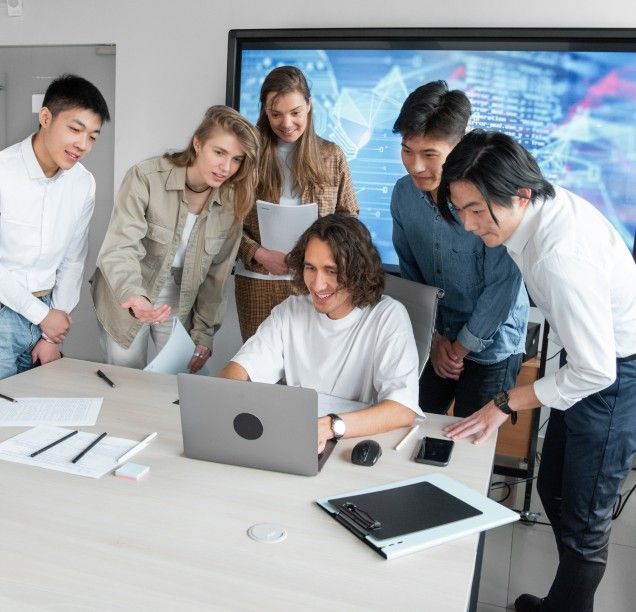 Team collaboration on Creative Splits.